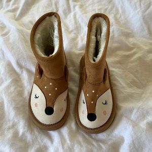 Old Navy deer boots